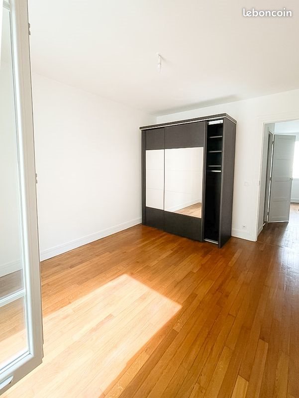 Appartement à louer, 46m², Courbevoie