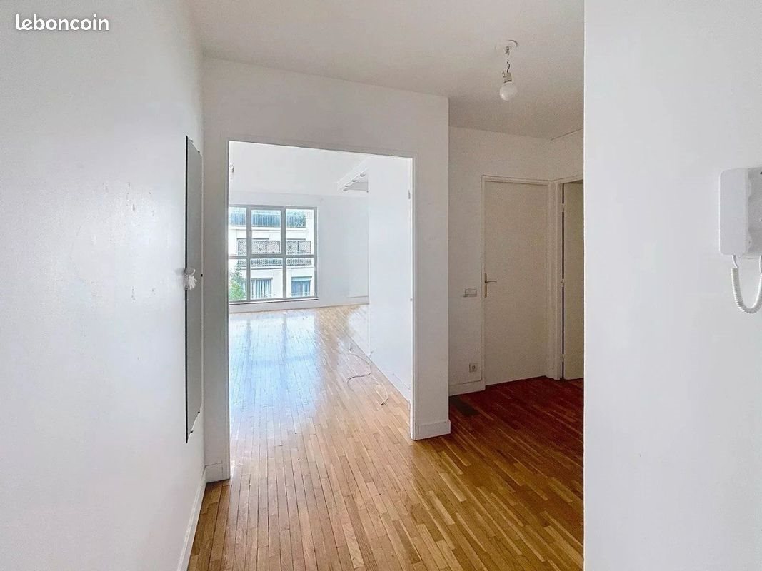 Appartement à louer, 70m², Courbevoie