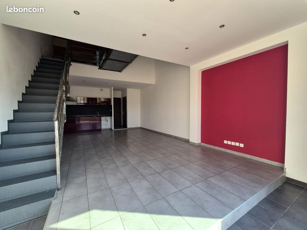 Maison à louer, 95m², Garons