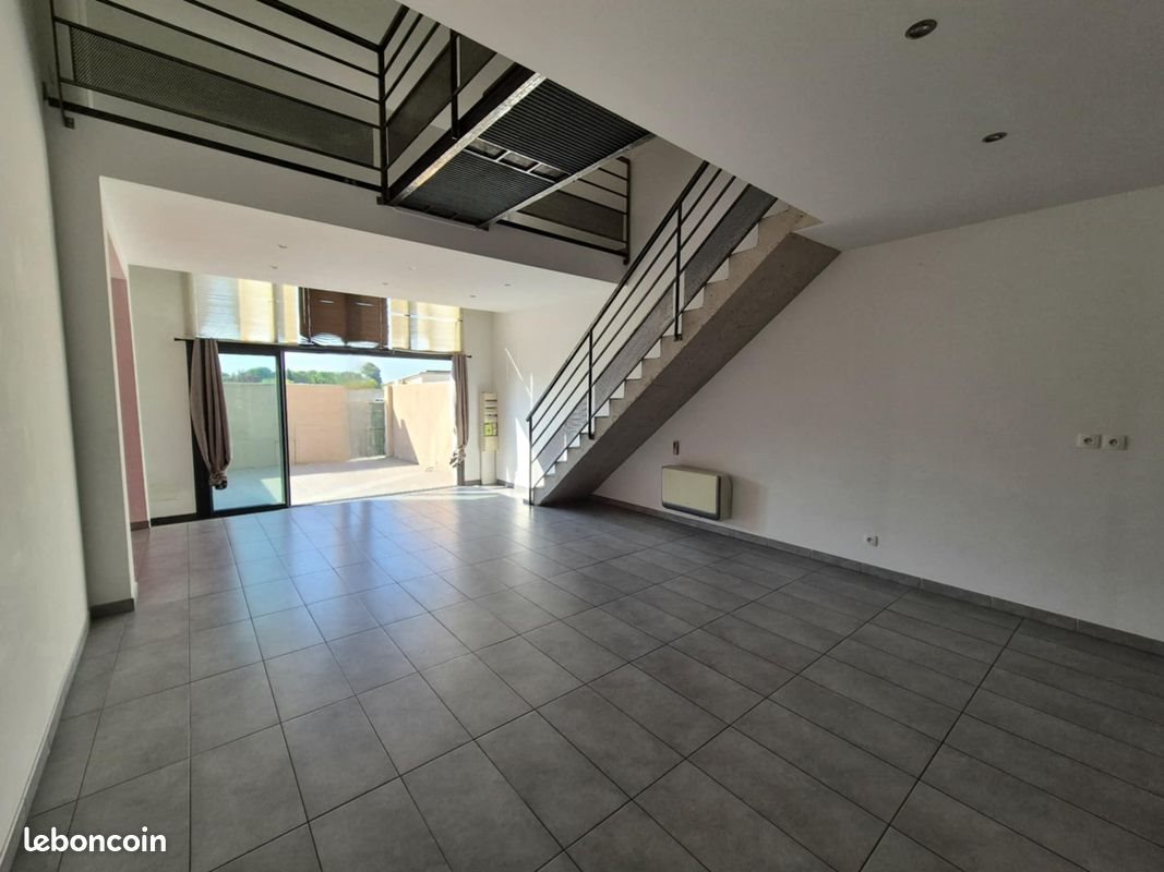 Maison à louer, 95m², Garons
