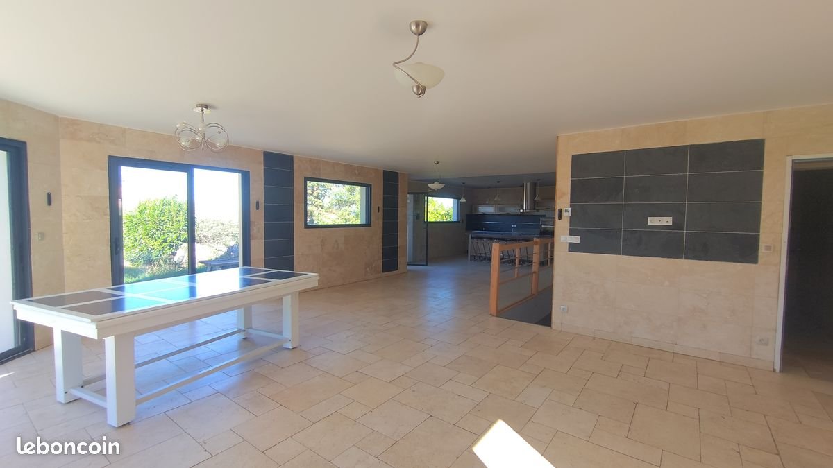 Maison à louer, 174m², Beauregard-l'Evêque