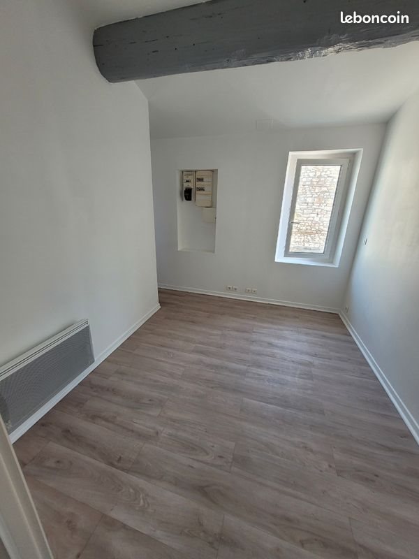 Appartement à louer, 32m², Nîmes