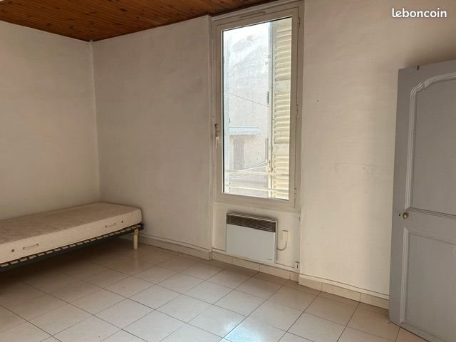 Appartement à louer, 33m², Cuges-les-Pins