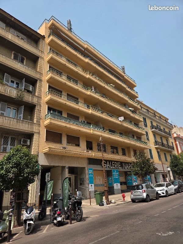 Appartement à louer, 44m², Ajaccio