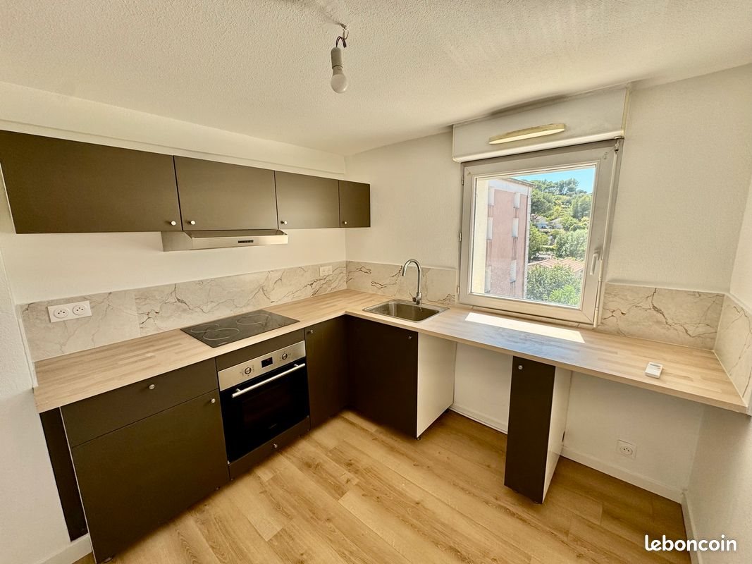 Appartement à louer, 56m², Roquevaire