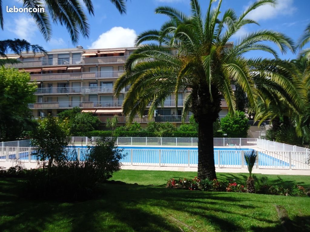 Appartement à louer, 69m², Vallauris