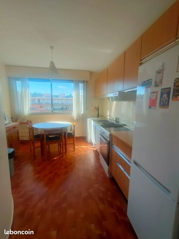 Appartement à louer, 69m², Vallauris