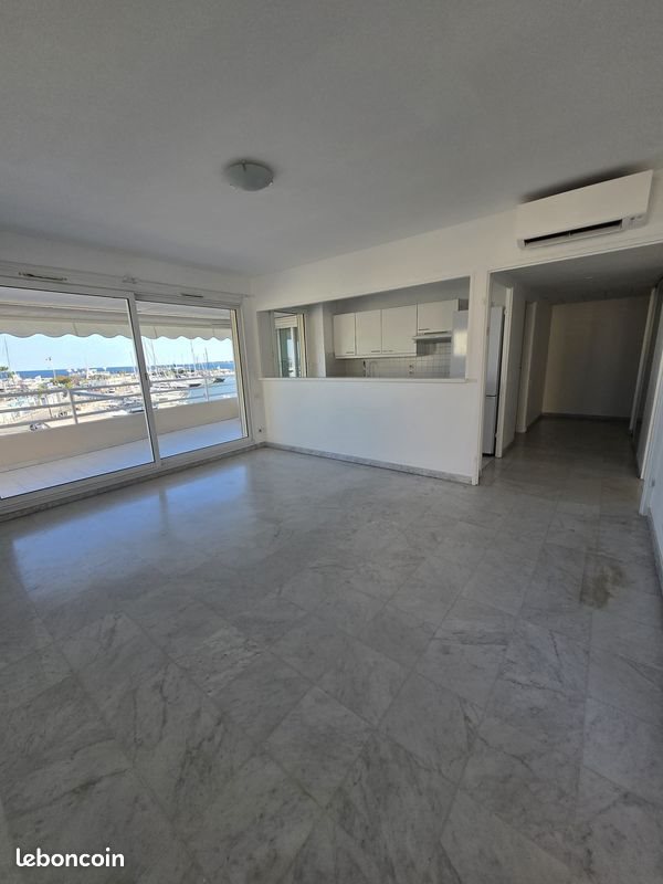 Appartement à louer, 54m², Vallauris