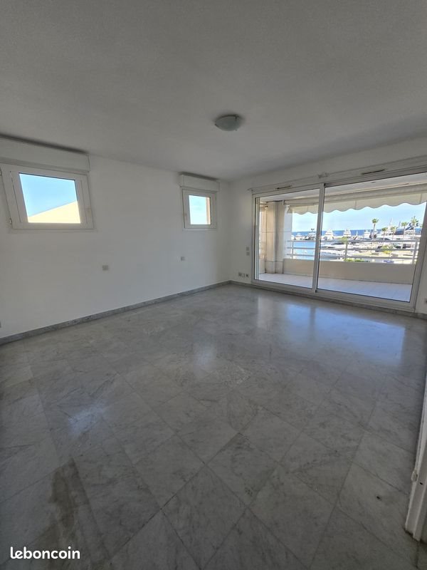 Appartement à louer, 54m², Vallauris