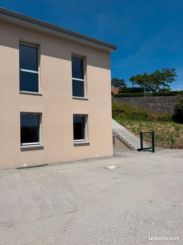 Appartement à louer, 84m², Maurs