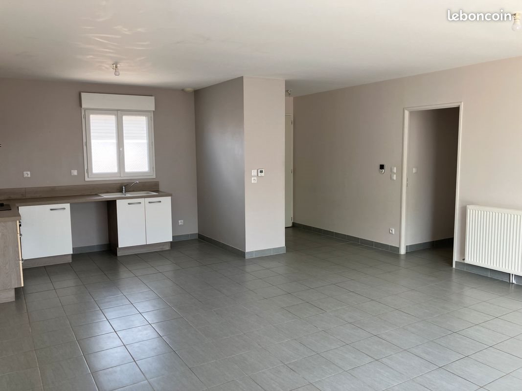 Maison à louer, 83m², Linars