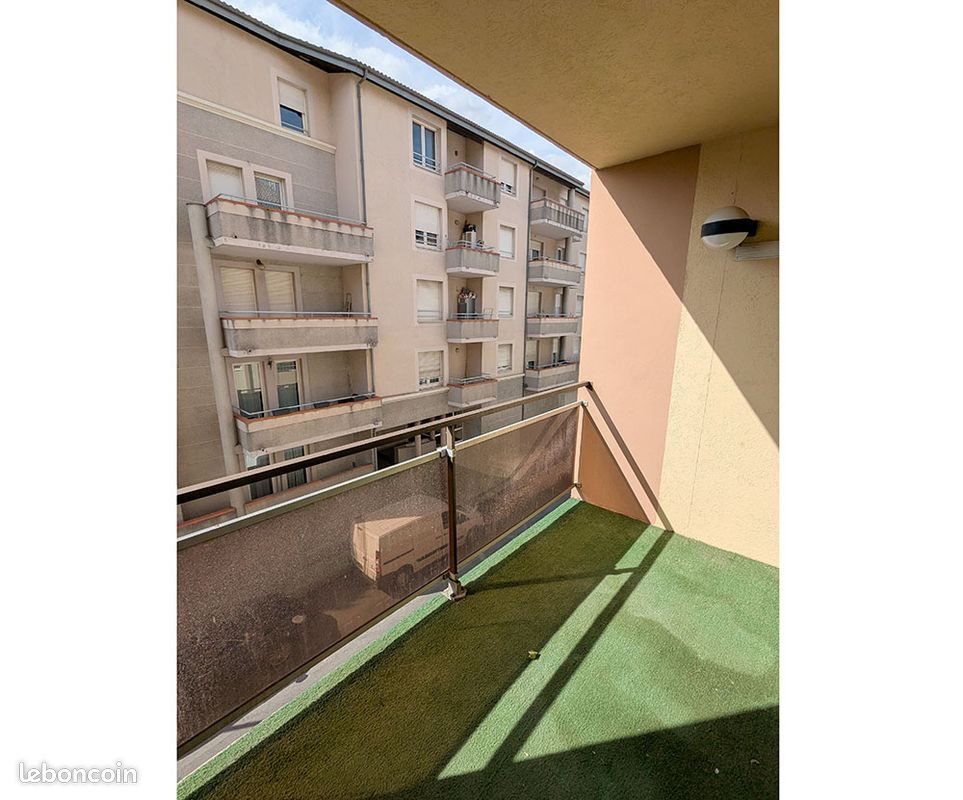 Appartement à louer, 61m², Millau