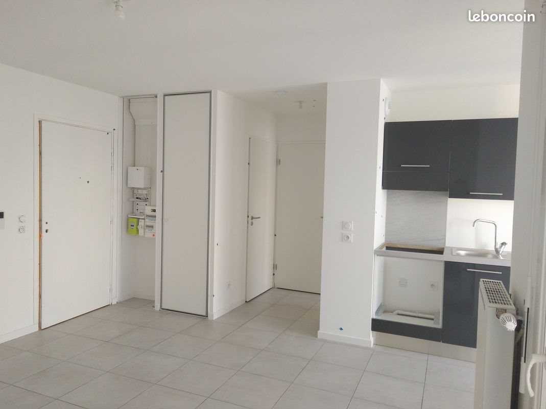 Appartement à louer, 44m², Vénissieux