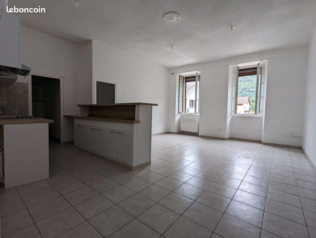 Appartement à louer, 78m², Val-d’Arc