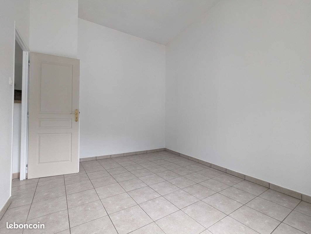 Appartement à louer, 78m², Val-d’Arc