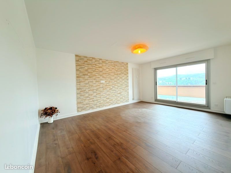 Appartement à louer, 95m², Oyonnax