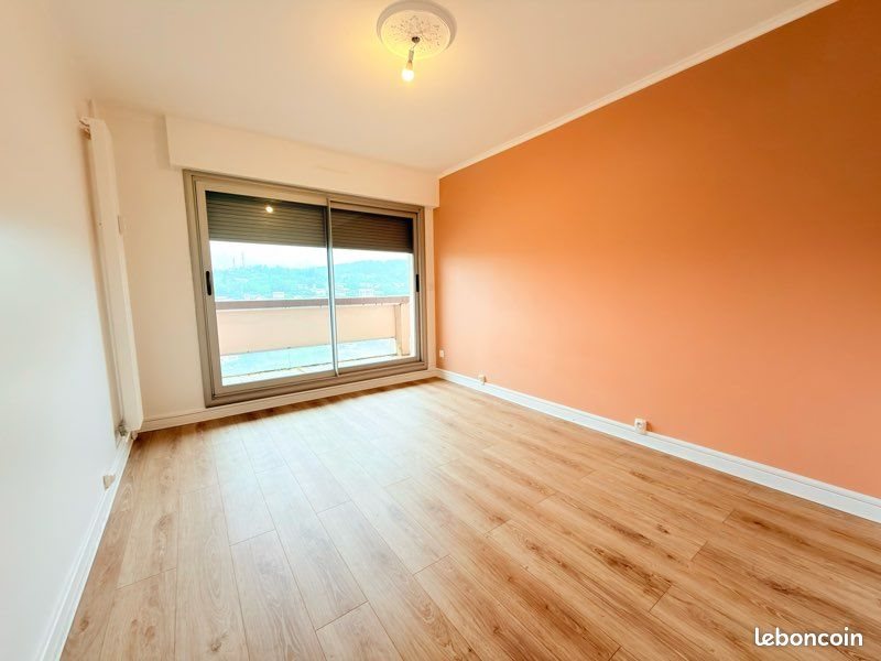 Appartement à louer, 95m², Oyonnax