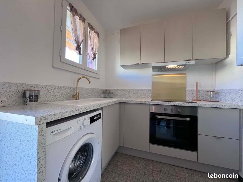 Appartement à louer, 61m², Antibes