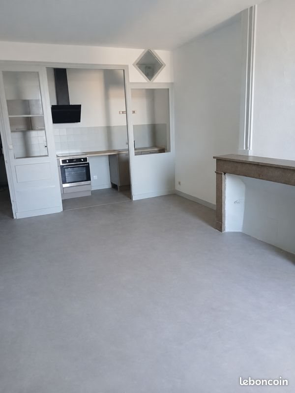 Appartement à louer, 81m², Saint-Amour