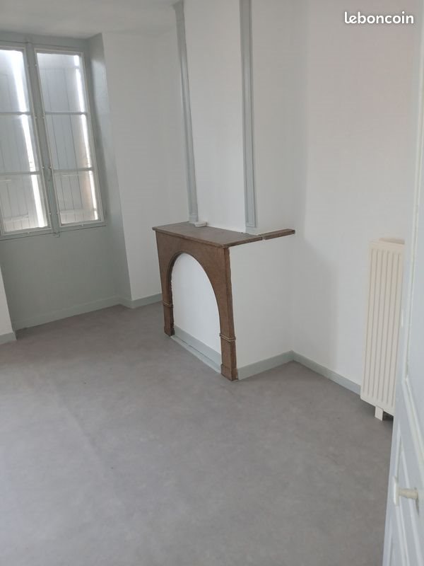 Appartement à louer, 81m², Saint-Amour