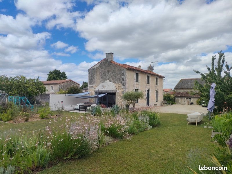 Maison à vendre, 135m², Neuville-de-Poitou