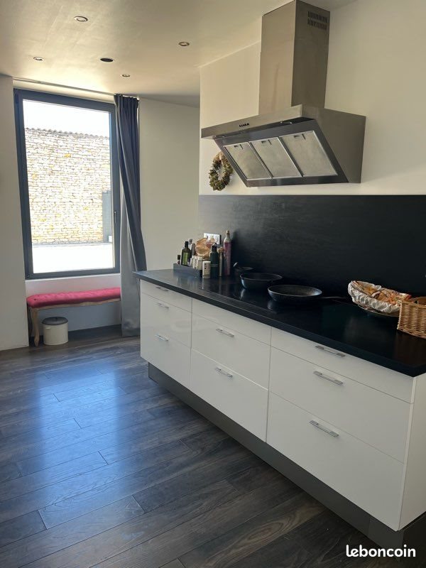 Maison à vendre, 135m², Neuville-de-Poitou