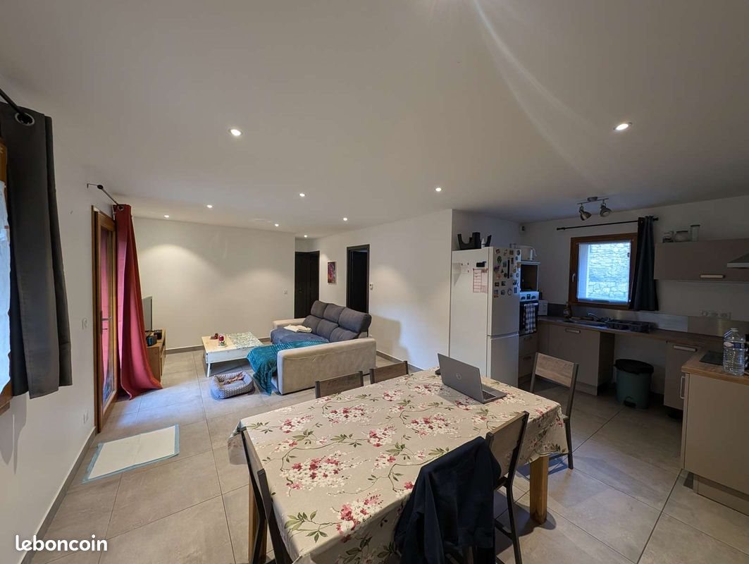 Appartement à louer, 83m², Coise-Saint-Jean-Pied-Gauthier
