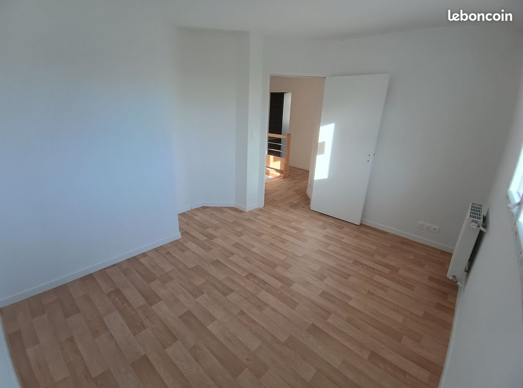 Maison à louer, 89m², Fougères