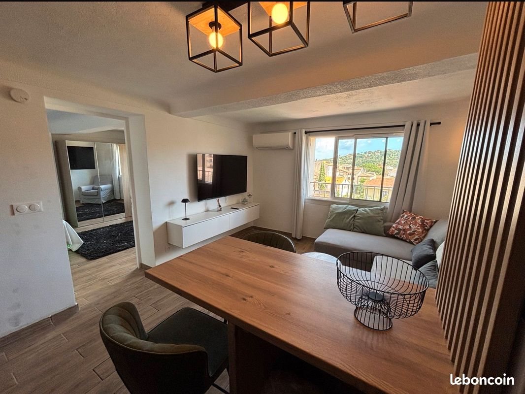 Appartement à louer, 45m², Vallauris