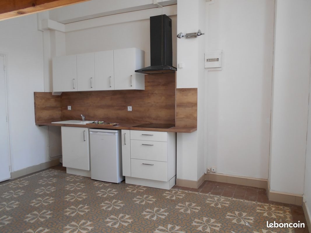 Appartement à louer, 18m², Cézy