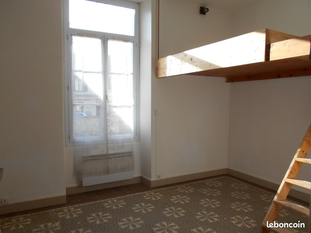 Appartement à louer, 18m², Cézy