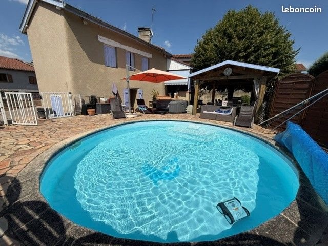 Maison à vendre, 225m², Saint-Marcellin-en-Forez