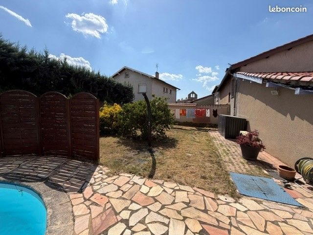 Maison à vendre, 225m², Saint-Marcellin-en-Forez