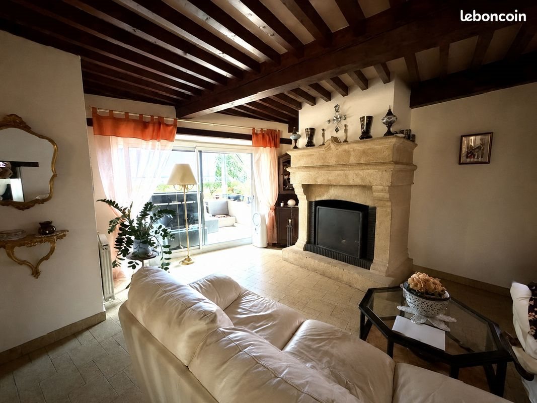 Maison à vendre, 225m², Saint-Marcellin-en-Forez