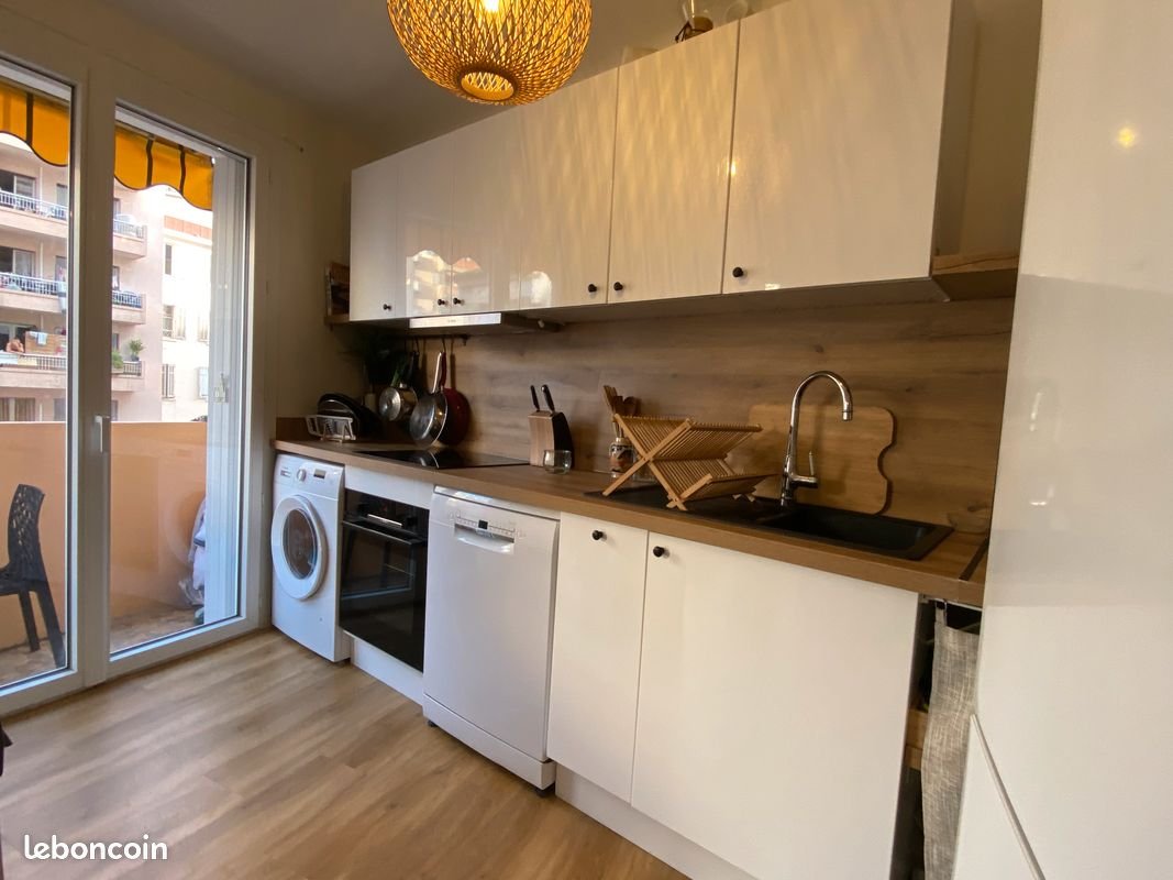 Appartement à louer, 51m², Antibes