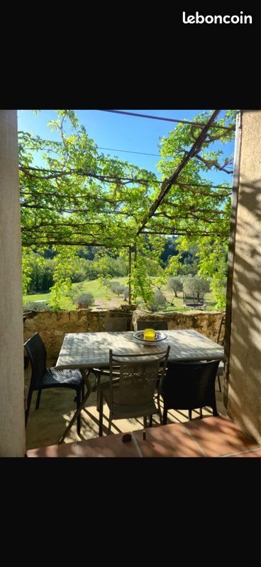 Maison à louer, 95m², Grambois