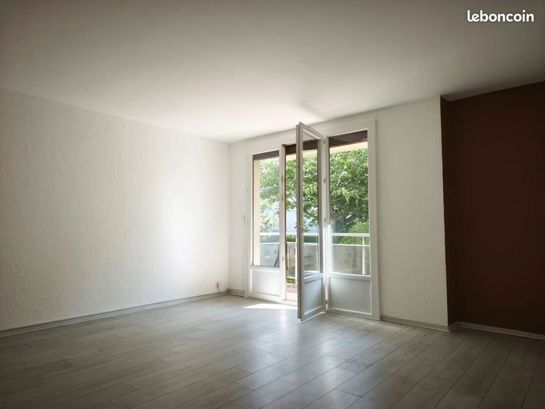 Appartement à louer, 50m², Marseille 8ème