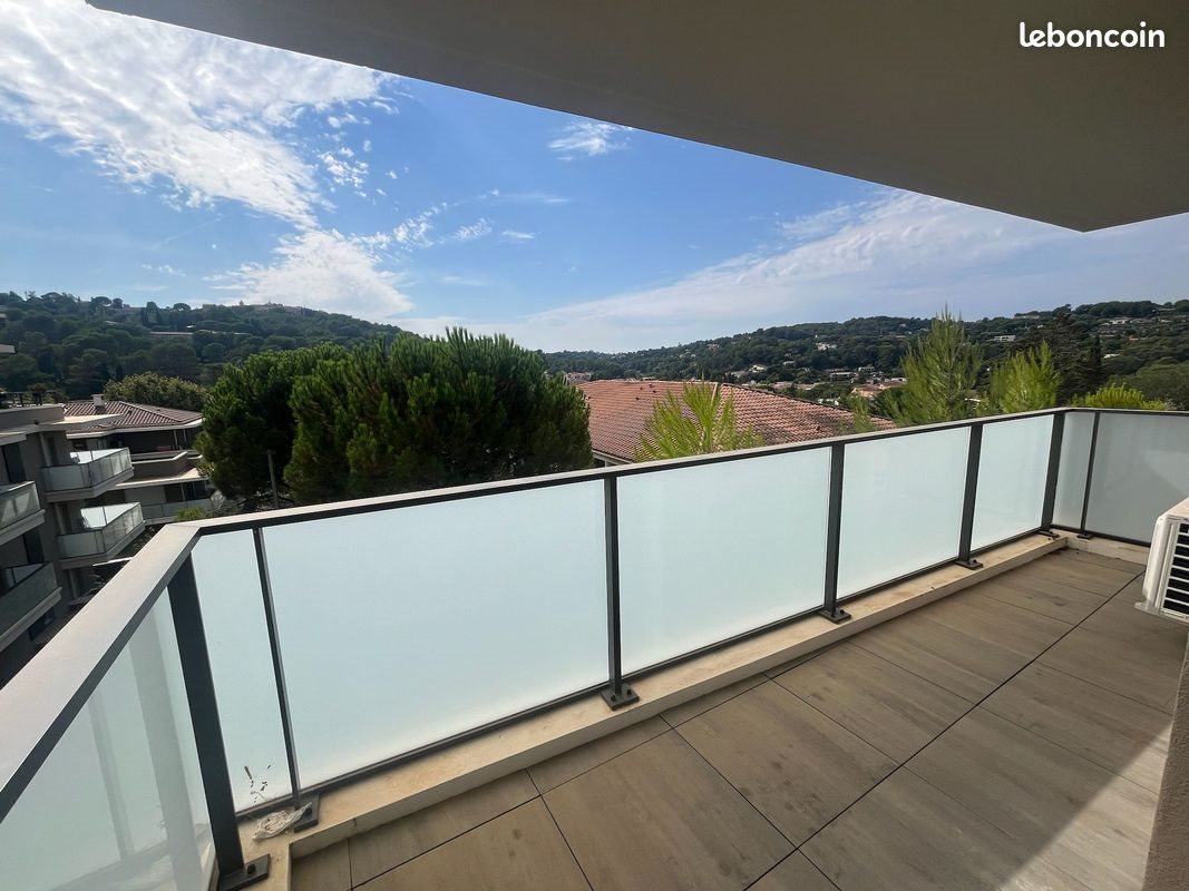 Appartement à louer, 63m², Mougins
