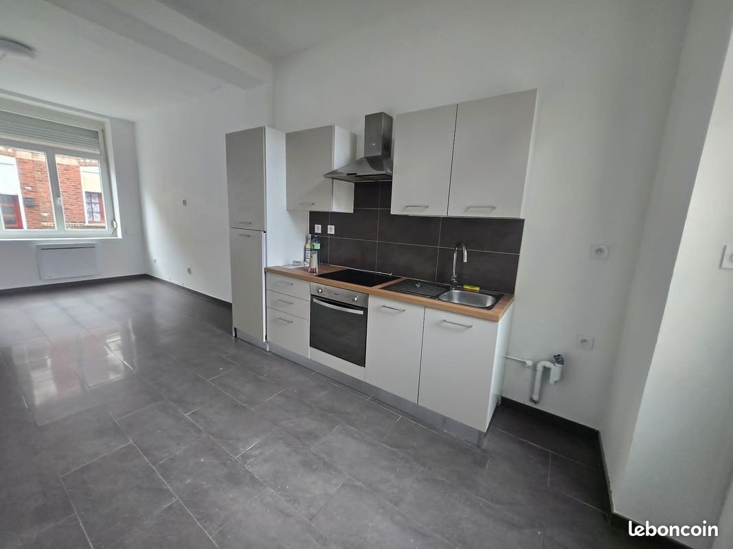 Maison à louer, 71m², Crespin