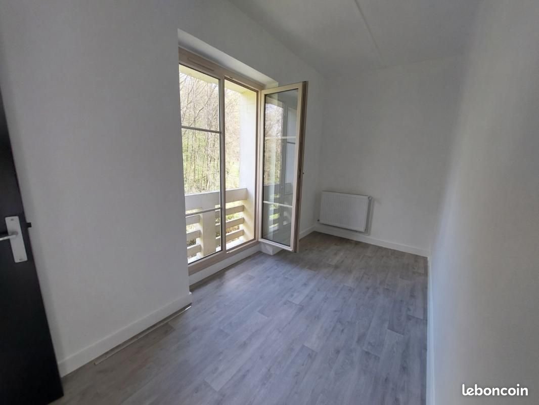 Appartement à louer, 76m², Rouxmesnil-Bouteilles