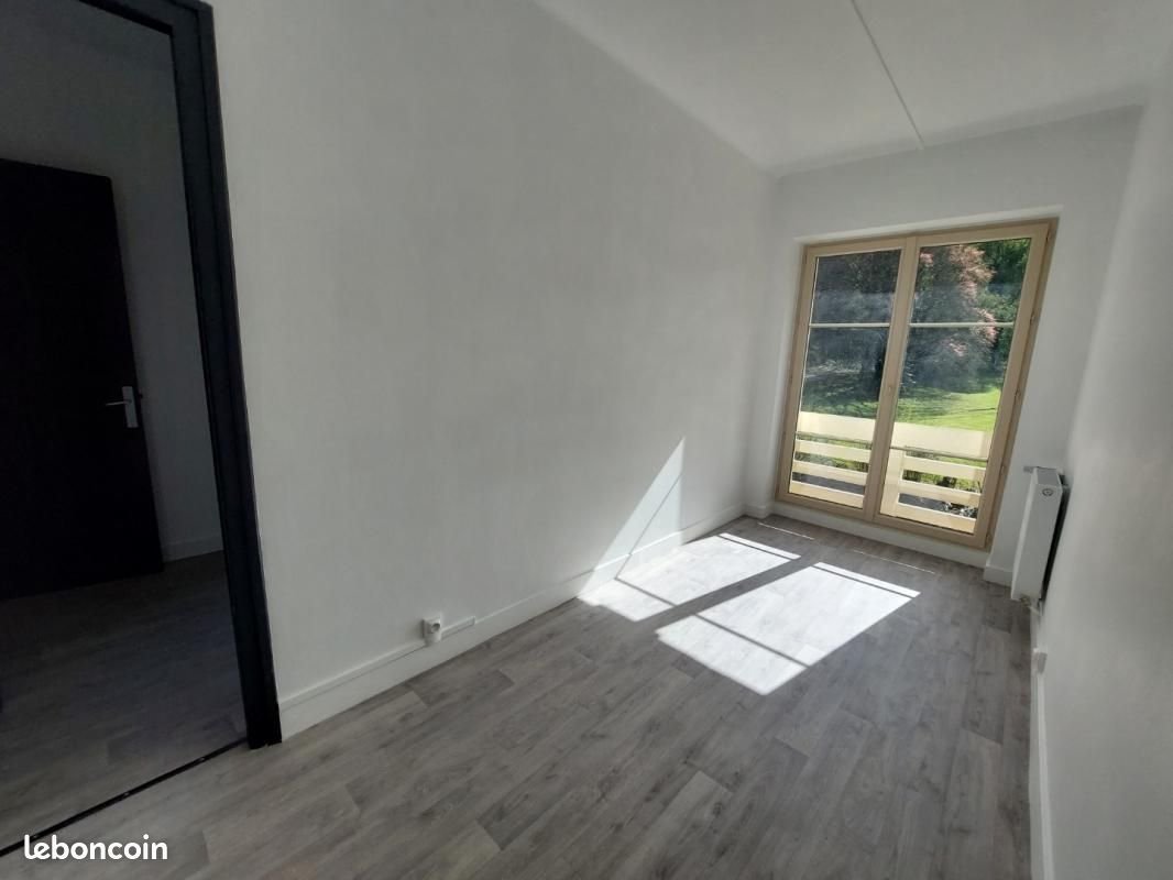 Appartement à louer, 76m², Rouxmesnil-Bouteilles