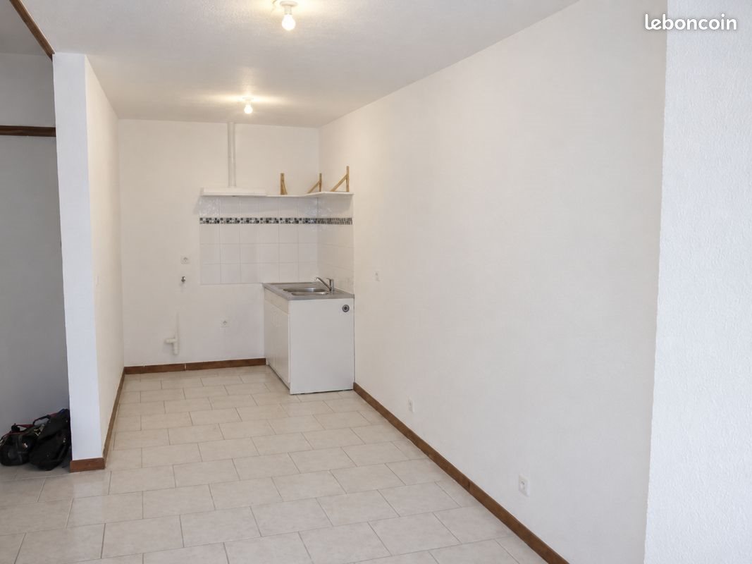 Maison à louer, 78m², Solesmes