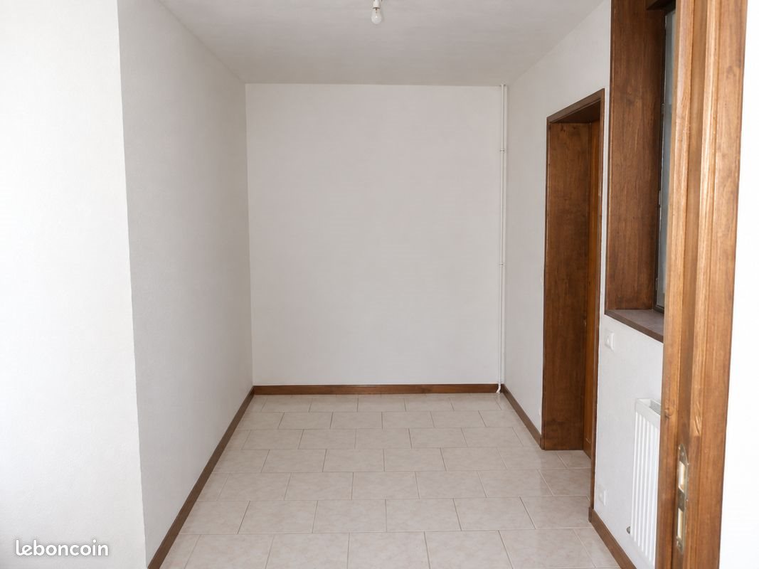 Maison à louer, 78m², Solesmes