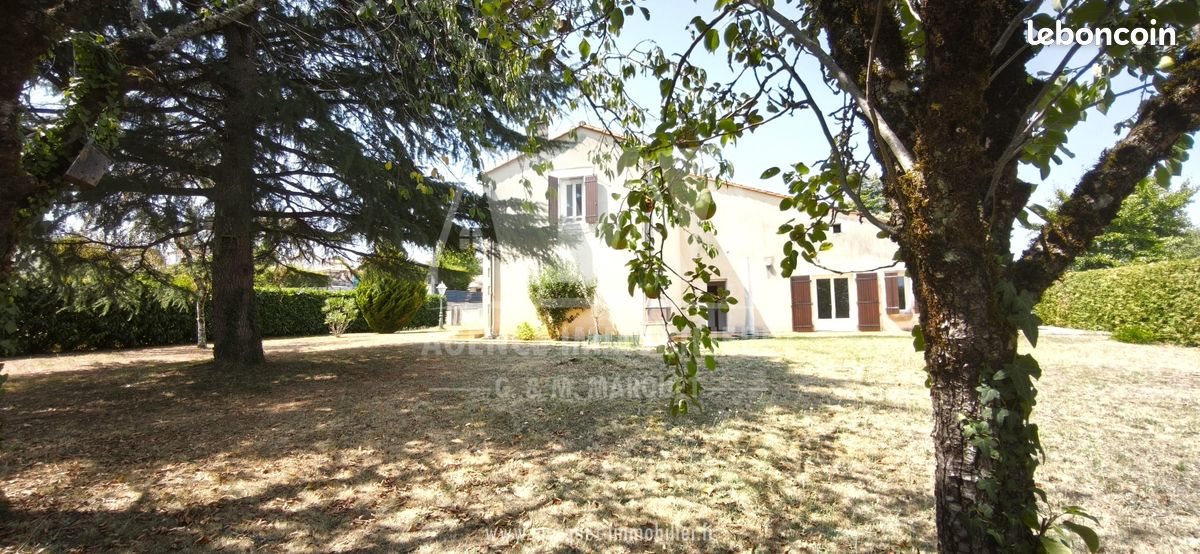 Maison à louer, 156m², Saint-Yrieix-sur-Charente