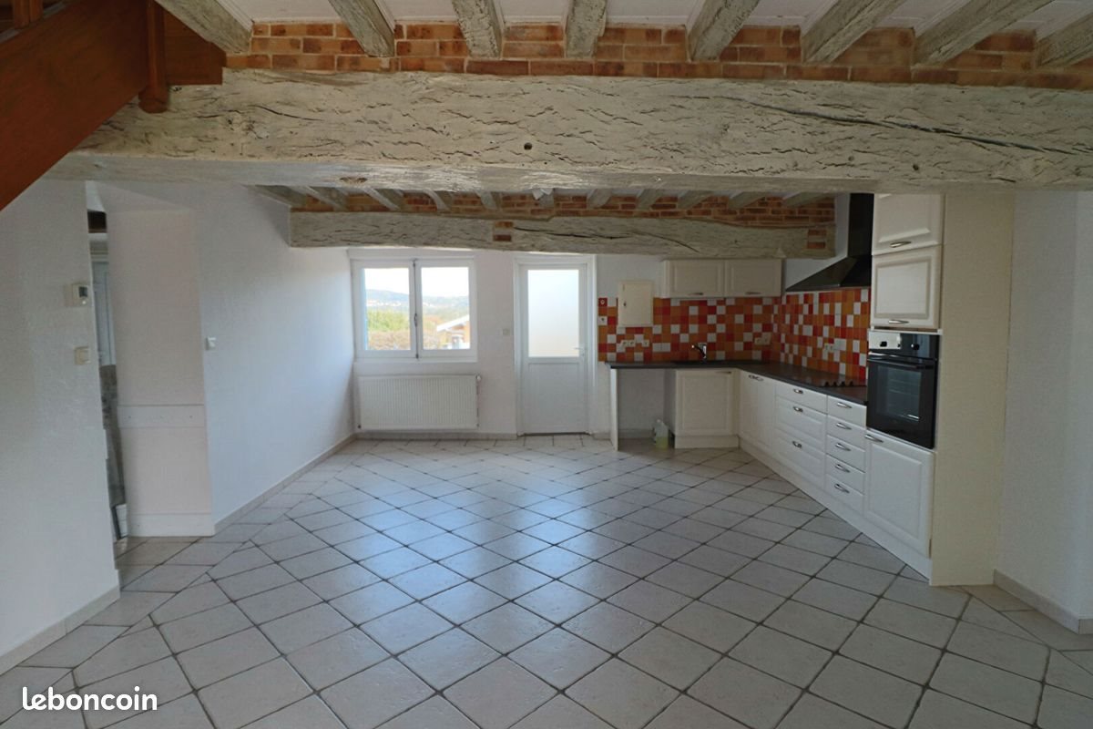 Maison à louer, 105m², Montagnat