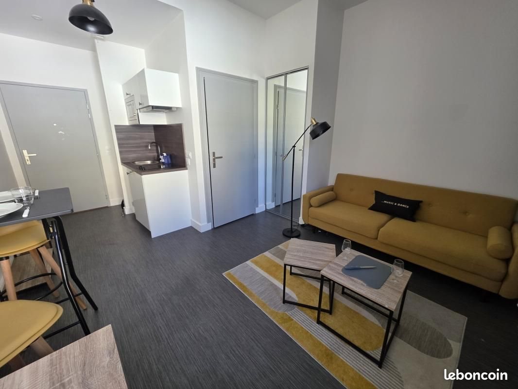 Appartement à louer, 19m², Reims