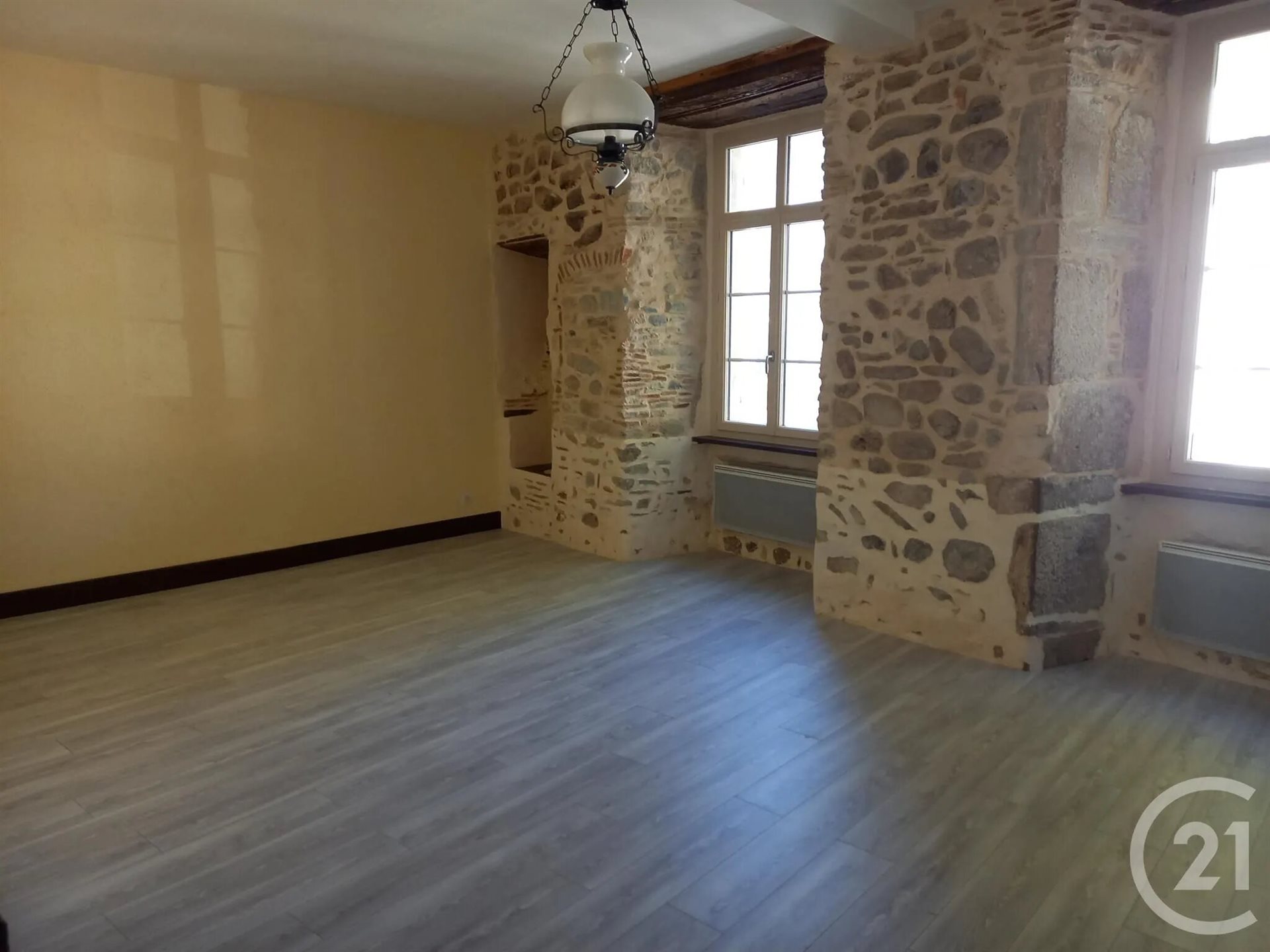 Appartement à louer, 97m², Chalabre