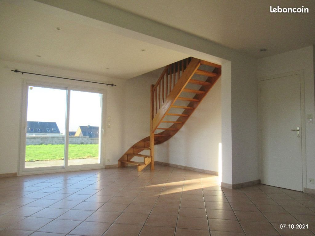 Maison à louer, 86m², Plourin