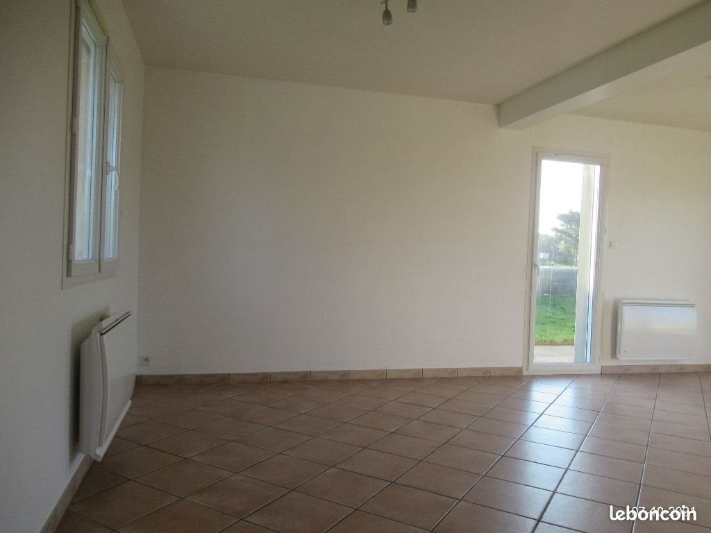 Maison à louer, 86m², Plourin