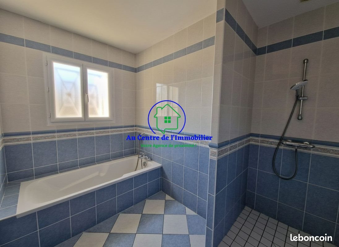 Maison à vendre, 131m², Roquefort